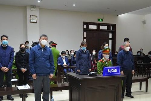 Cựu Giám đốc Bệnh viện Bạch Mai bị đề nghị phạt 5-6 năm tù