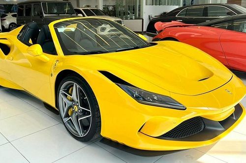 Ferrari F8 Spider và McLaren 765LT trị giá hơn 50 tỷ ở Hà Nội