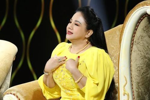 Ngọc Ánh nghẹn ngào nhớ lại cảnh hơn 20 năm không được ăn bữa cơm gia đình