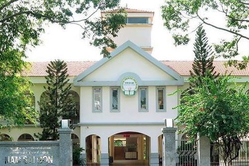 Trường Nam Sài Gòn báo cáo gì vụ hiệu trưởng nghi là F0 vẫn đến trường?