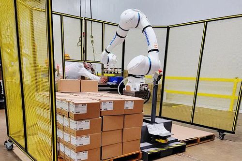 Thuê robot làm việc rẻ hơn thuê người thật