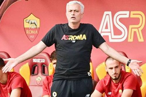 Roma thích Mourinho sang Everton?