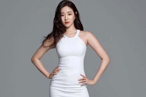 Hoa hậu gợi cảm nhất xứ Hàn bước sang tuổi 45 vẫn sở hữu thân hình chuẩn 'đồng hồ cát'