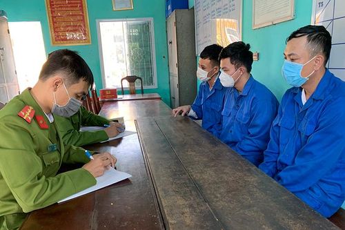 Bắt nhanh 3 đối tượng giữ người trái pháp luật để đòi nợ