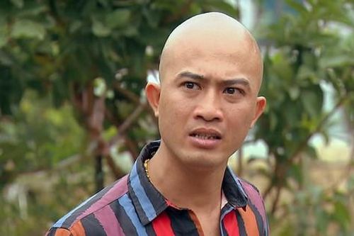 Bí mật thú vị phía sau màn cạo trọc đầu cho vai diễn của Doãn Quốc Đam ở 'Phố Trong Làng'