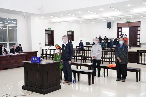 Kháng cáo án sơ thẩm, nhưng cựu Bộ trưởng Bộ Công Thương không ra tòa