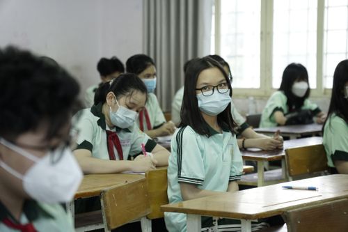 TP.HCM kéo dài thời gian năm học với bậc THCS