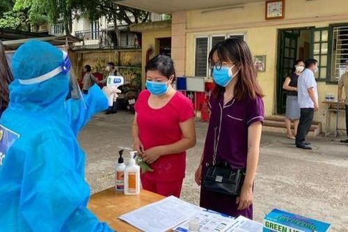 4 quận ở Hà Nội hạ cấp độ dịch