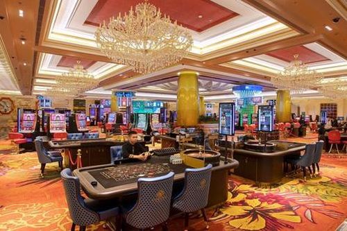 Người Việt phải chi 1 triệu đồng, chứng minh thu nhập để vào cửa casino Corona Phú Quốc