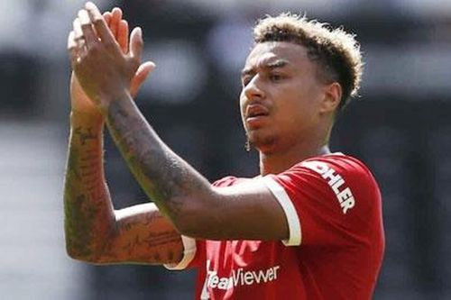 Man United 'đánh bạc' với Lingard