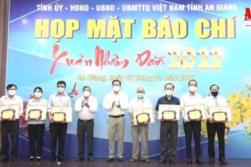 Báo chí đồng hành với sự phát triển của An Giang