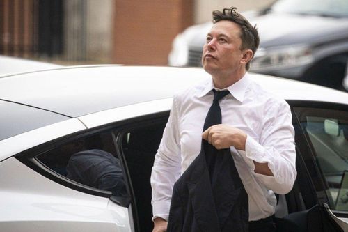 Tài sản Elon Musk bay hơi hơn 25 tỷ USD trong một tuần