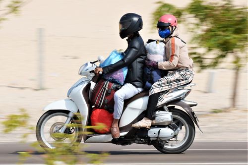 Những lưu ý để chạy xe máy an toàn về quê dịp Tết