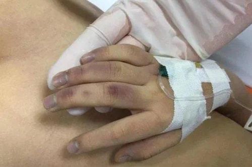 Đằng sau các vụ cha mẹ kế bạo hành con trẻ