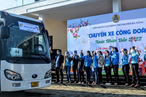 Đà Nẵng: Những chuyến xe Công đoàn đầu tiên đưa người lao động về quê đón Tết