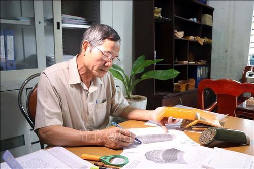 Người 'giữ lửa' lò ngói gốm men Cung đình