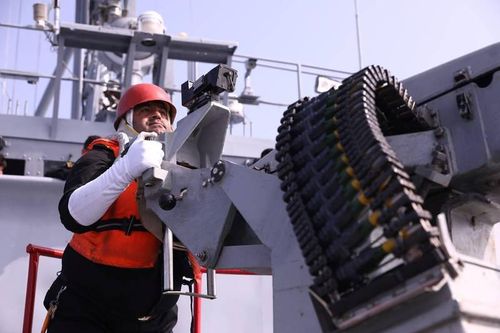 Video hàng chục tàu chiến Iran, Nga, Trung Quốc tập trận ở Ấn Độ Dương