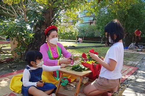 Đà Nẵng: Đặc sắc 'Phiên chợ ngày Tết tại thành cổ Điện Hải'