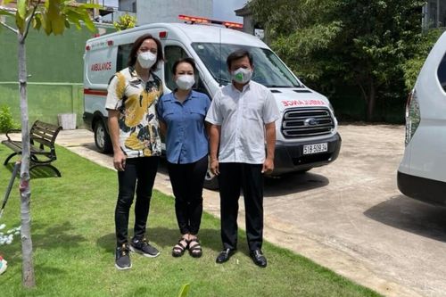 Ông Đoàn Ngọc Hải bất ngờ tuyên bố sẽ trả xe cứu thương cho NS Việt Hương, lý do là gì?
