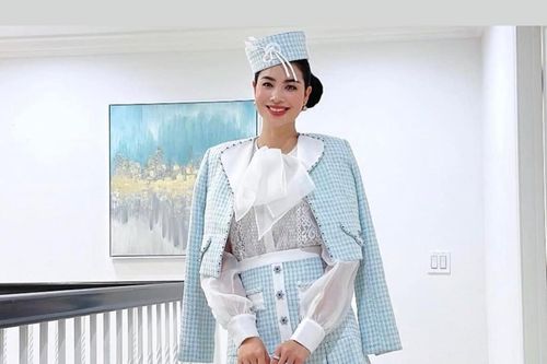 Phạm Hương mặc theo style công nương Anh nhưng lại bị chê rườm rà và sến