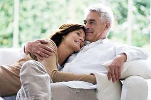 Chồng già vợ trẻ là tiên