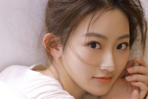 Ngôi sao sinh năm 1999 thay thế Lưu Diệc Phi