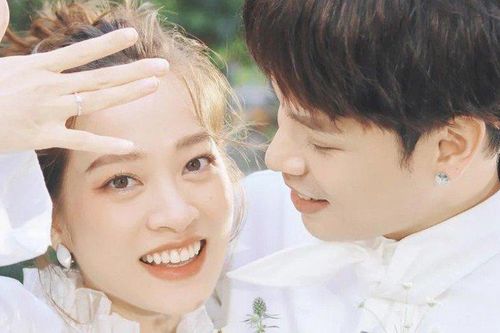Ca sĩ Jaykii cầu hôn Mai Anh