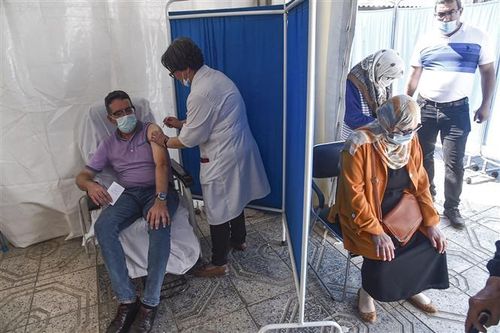 COVID-19: Omicron làm bùng phát làn sóng dịch thứ tư tại Algeria