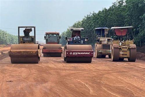 Cao tốc Bắc Nam đoạn Phan Thiết-Dầu Giây chậm tiến độ
