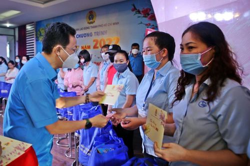Rộn ràng Tết sum vầy dành cho công nhân tại TP Hồ Chí Minh