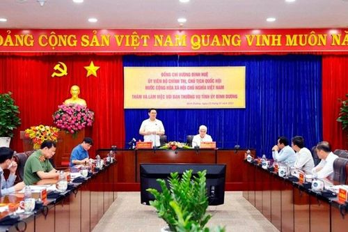 Chủ tịch Quốc hội làm việc với Ban Thường vụ Tỉnh ủy Bình Dương