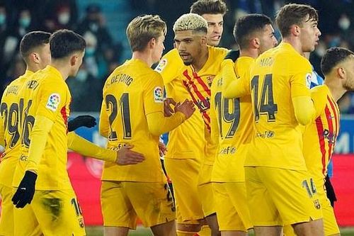Chiến thắng Alaves 1-0, Barcelona vươn lên thứ 5 ở La Liga