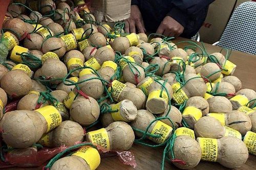 Nhộn nhịp rao bán pháo lậu trên mạng