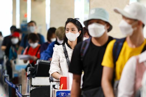 Du khách cần lưu ý gì khi đi máy bay dịp Tết