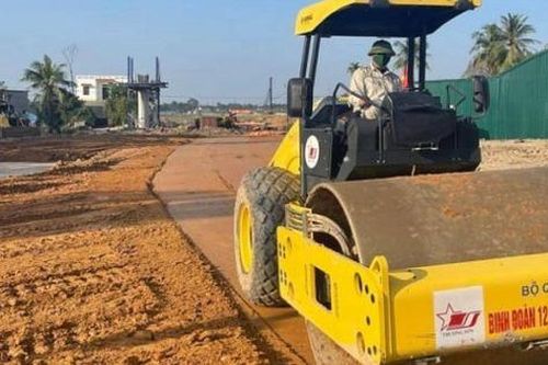 Nhà thầu đăng ký đón Tết trên công trường cao tốc Bắc-Nam