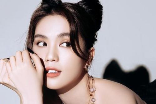 Hết 'hở bạo khoe thân', Ngọc Trinh lại gây sốc khi công khai nói điều này trên mạng xã hội