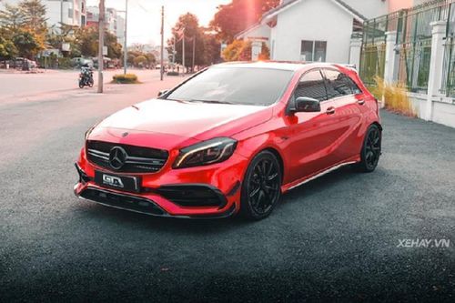 Mercedes-Benz A45 AMG hàng hiếm tại Việt Nam 'thay áo' đỏ đón Tết