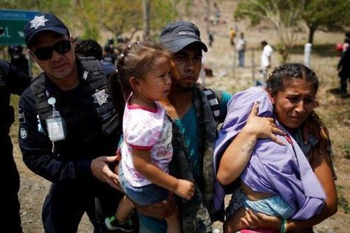 Chính quyền Mexico phát hiện hơn 3.000 người di cư trái phép trong 2 ngày