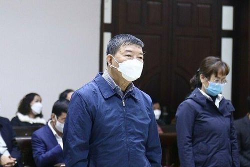 Cựu Giám đốc bệnh viện Bạch Mai lĩnh 5 năm tù
