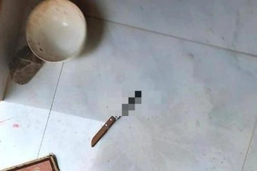 Nghi án gã đàn ông xông vào nhà đâm chết một người phụ nữ rồi treo cổ tự tử