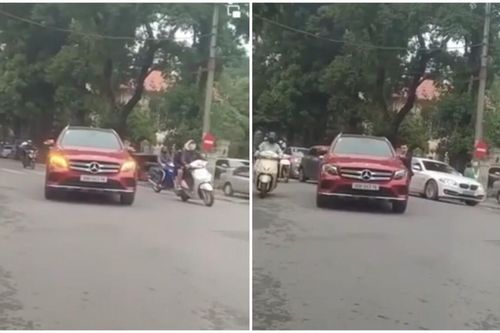 Xe sang Mercedes đỗ giữa đường Hà Nội khiến cả đoạn đường đi lại khó khăn, biết lý do càng phẫn nộ hơn