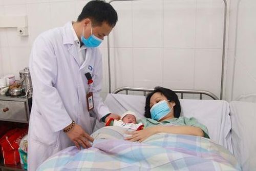 Cứu sản phụ rau tiền đạo cài răng lược nguy hiểm