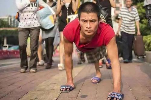 Trung Quốc: Người cha 7 năm bò khắp đất nước tìm con trai mất tích