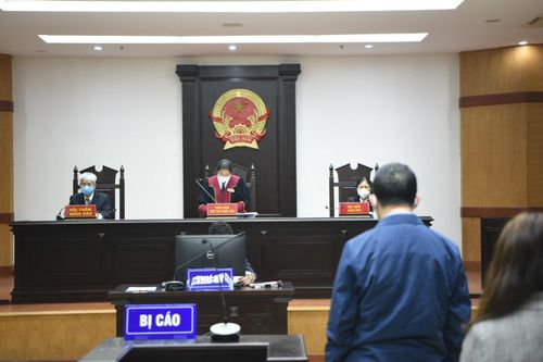 Tuyên án vụ nâng giá thiết bị tại Bệnh viện Bạch Mai và buộc bồi thường cho hơn 600 bị hại