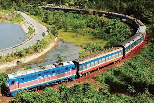 Đường sắt chạy thêm nhiều tàu khách dịp Tết
