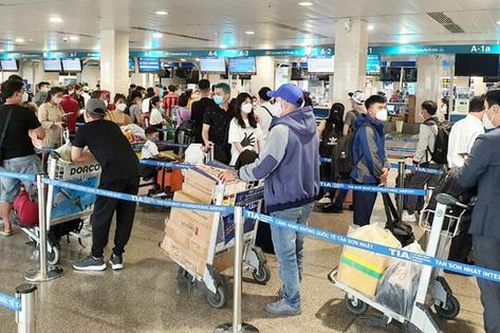 Bỏ test nhanh tại sân bay: Hành khách không cần đến quá sớm, tránh ùn tắc