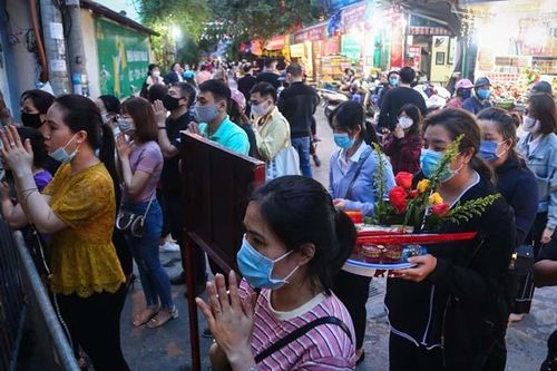 Hà Nội ngăn chặn những tiêu cực khi dừng lễ hội