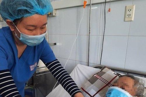 Cụ ông sống với đầu đạn trong phổi suốt 60 năm
