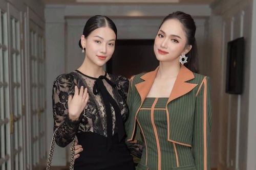 Phương Khánh - Hương Giang đọ sắc nhưng chiều cao của 2 nàng hậu lại làm fan thắc mắc