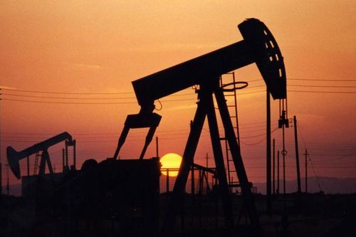 Giá dầu thô tăng trở lại, rủi ro xung đột Nga - Ukraine tăng cao